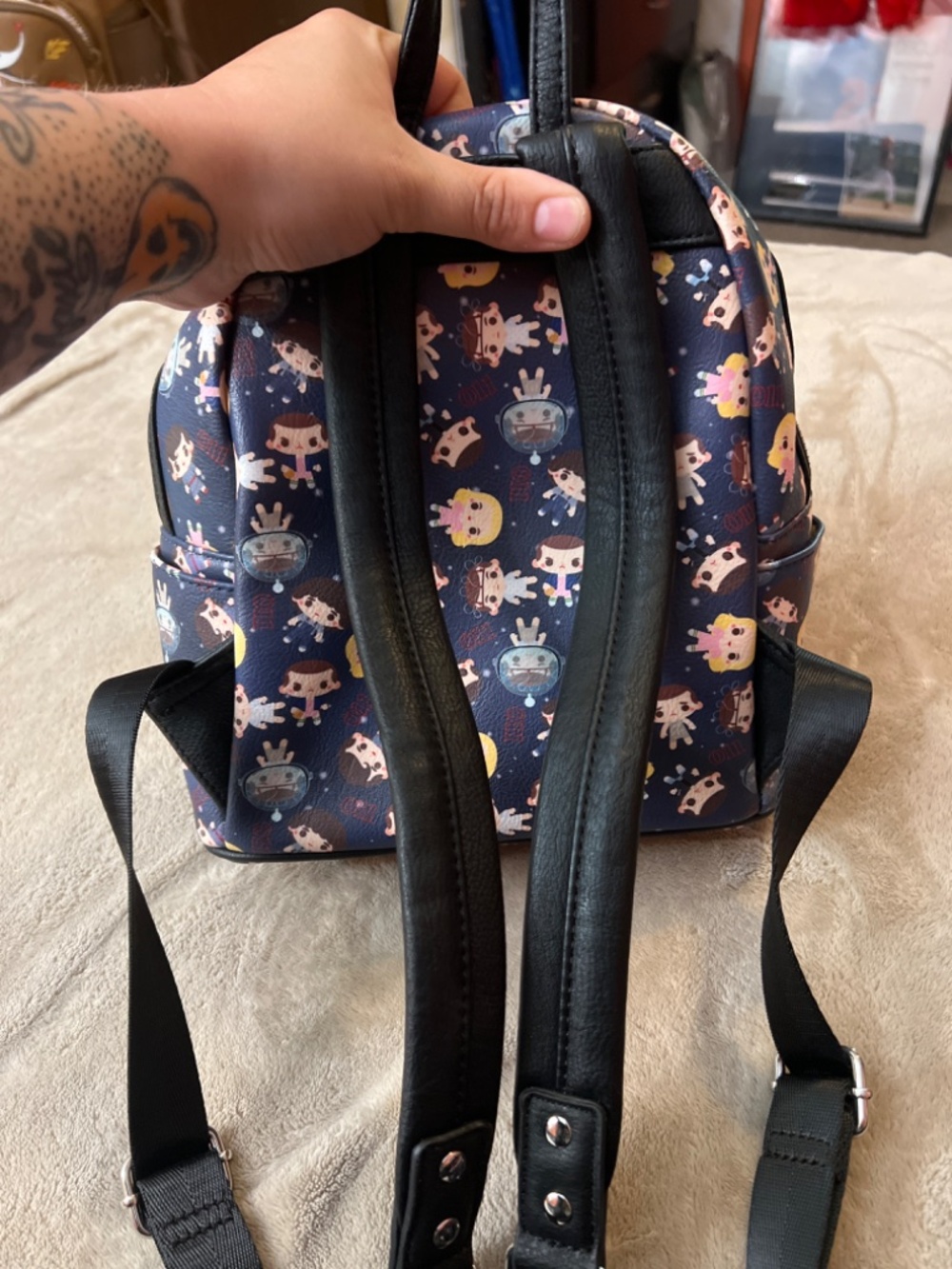 Stranger Things 11 mini backpack - Picture 4 of 4